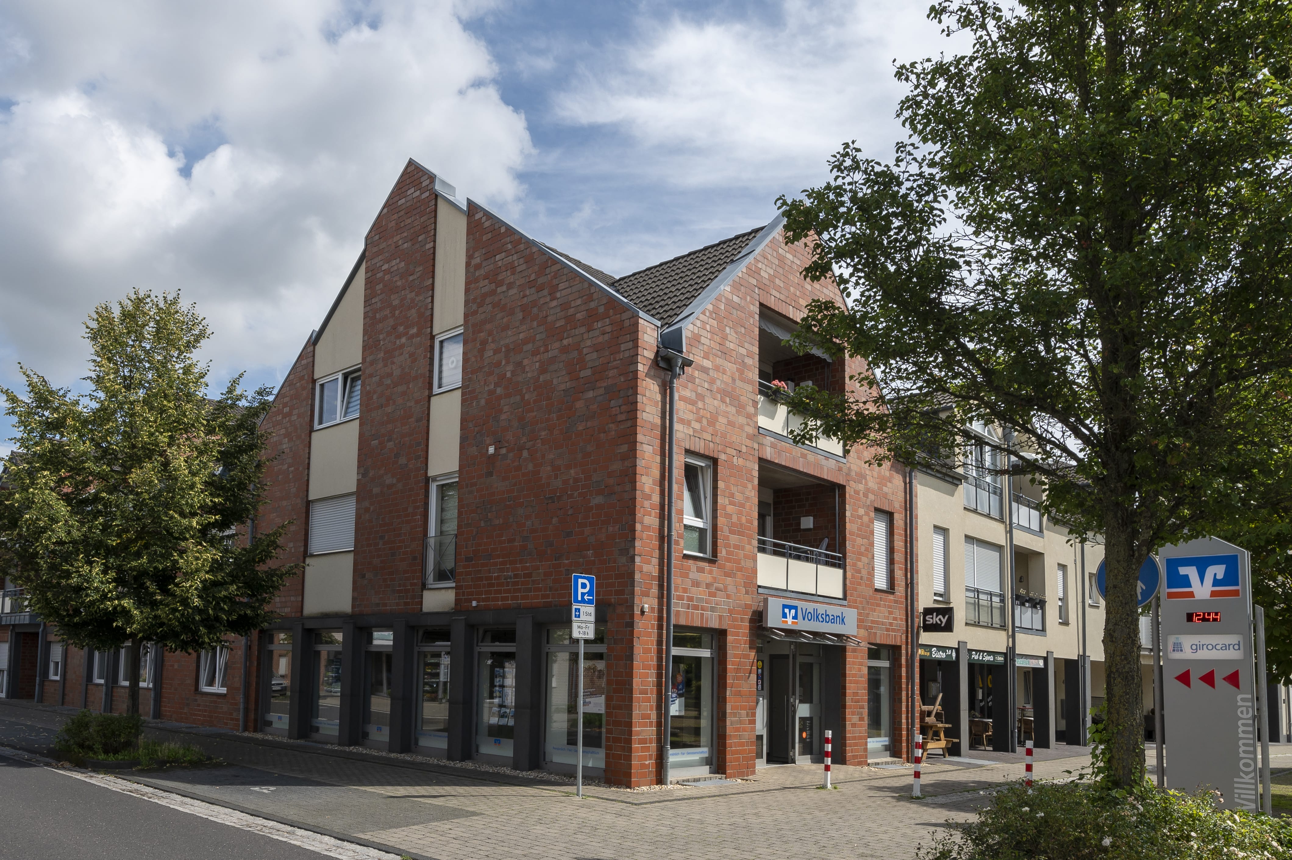 Volksbank Heinsberg eG, Filiale Otzenrath, Marktstraße 10, 41363 Jüchen Volksbank Heinsberg eG, Filiale Otzenrath, Marktstraße 10, 41363 Jüchen
